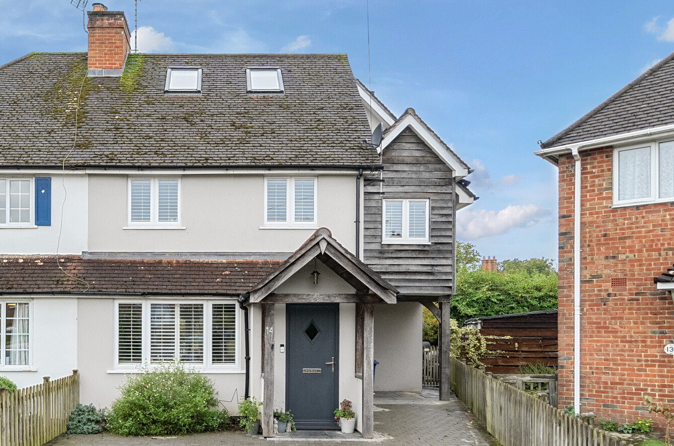 South Farnham – £950,000